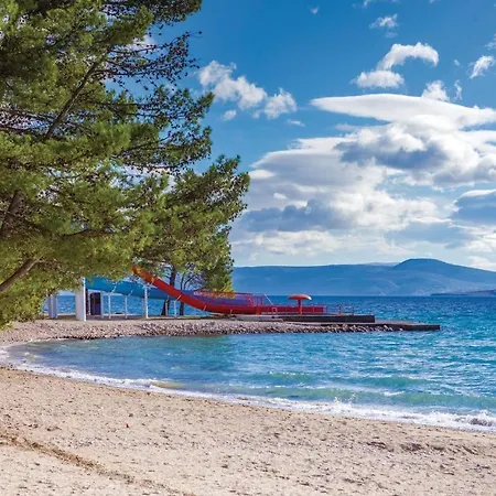 2 Bedroom Awesome In *