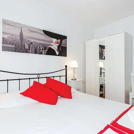 Апартаменты 2 Bedroom Amazing In Селце