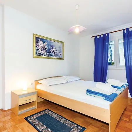 2 Bedroom Awesome In Lejlighed Selce