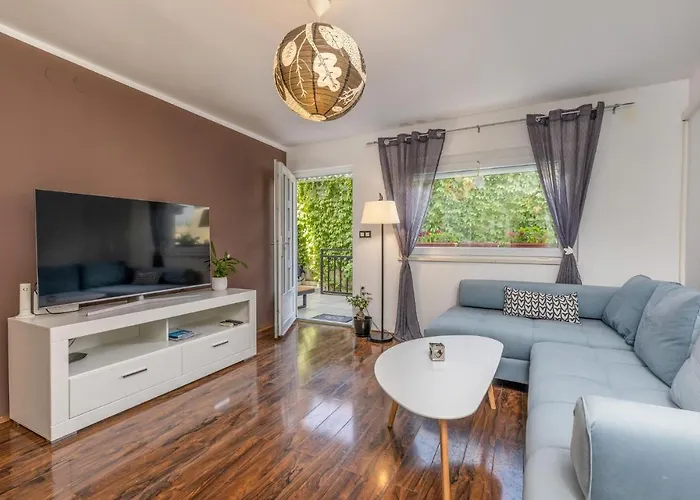 2 Bedroom Awesome In Lägenhet