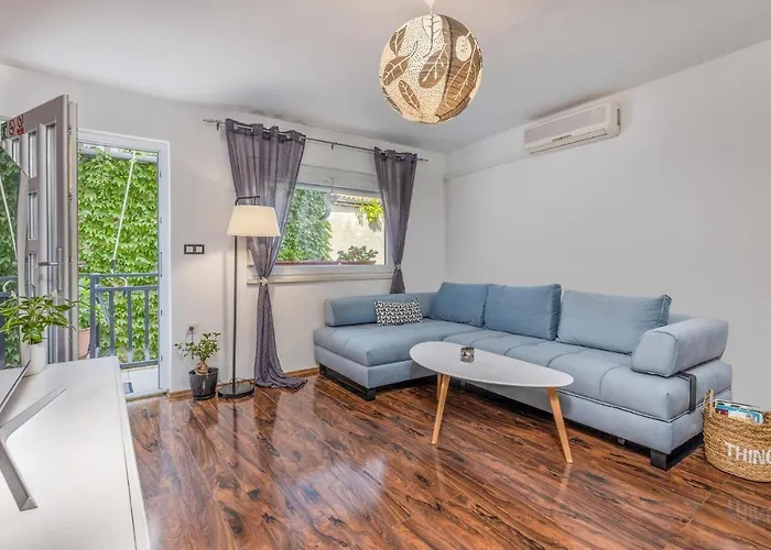 2 Bedroom Awesome In *